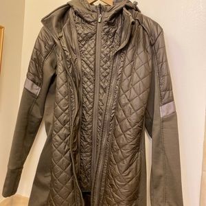 Athleta stylish puffer jacket, double zipper.